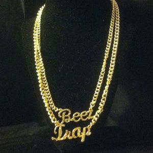 Beez in da trap necklace